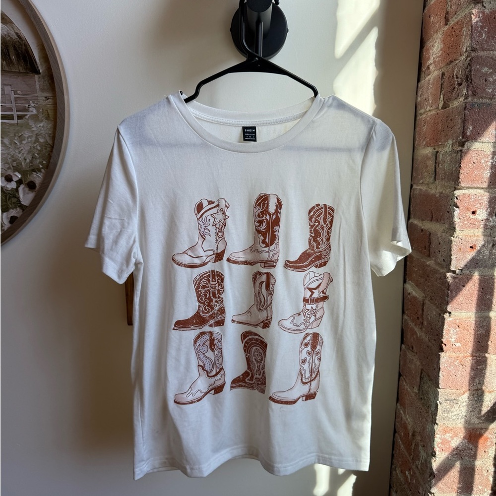 SHEIN cowboy boots T-Shirt small